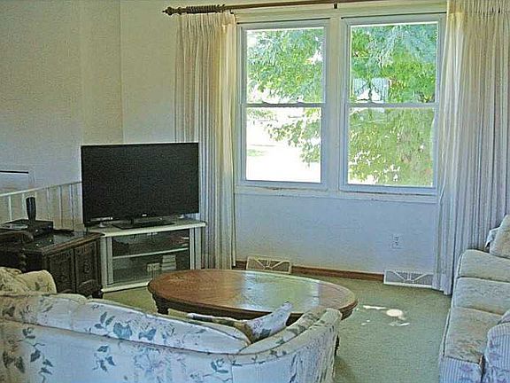 2nd image of 11368 Emily Dr