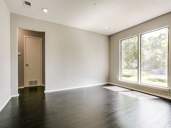 4th image of 2814 S Montreal Ave