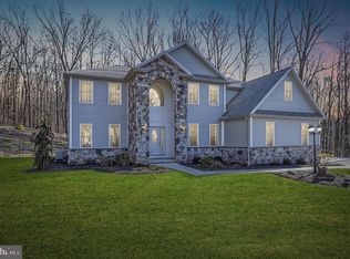 126 Iron Valley Dr, Lebanon, PA 17042