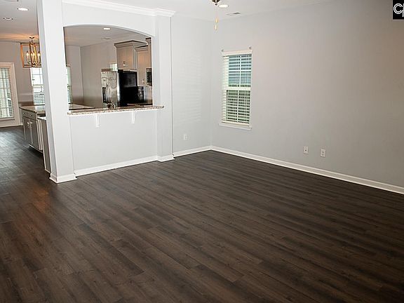 3rd image of 220 Liberty Ridge Dr