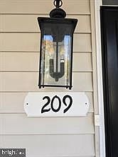 4th image of 209 3rd St