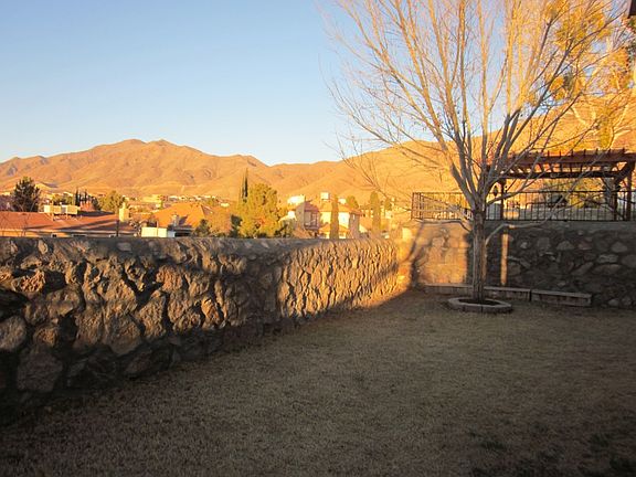 5th image of 5945 Via Cuesta Dr