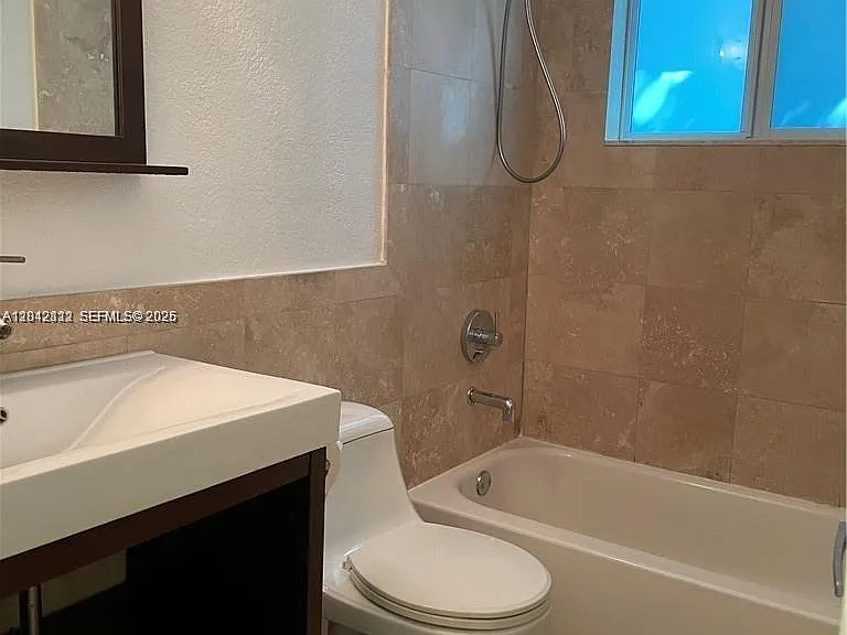 7171 Bay Dr #9 — Photo 7