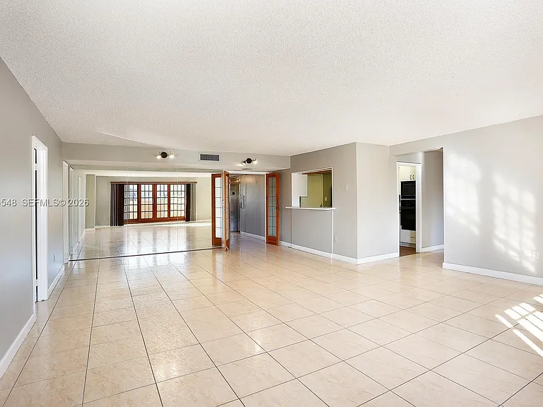 110 Salamanca Ave #PENTHOUSE — Photo 8