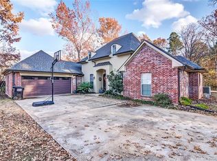 1933 Leeward Cv, Benton, LA 71006