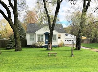 416 W Hile Rd, Norton Shores, MI 49441