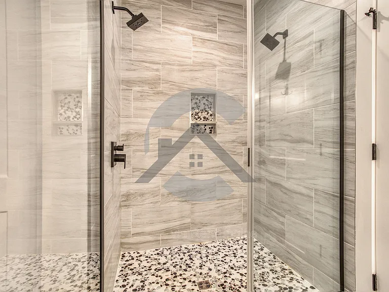 516 Ash St — Photo 14