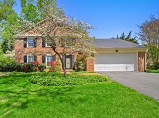 1096 Pipestem Pl, Potomac, MD 20854