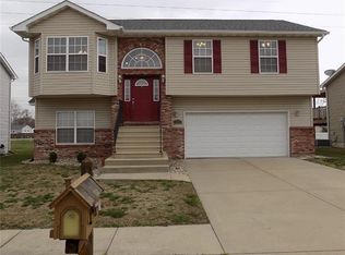2205 Hunters Point Dr, Granite City, IL 62040