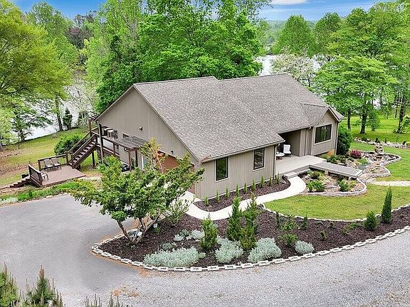 3rd image of 350 Dogwood Cove Rd
