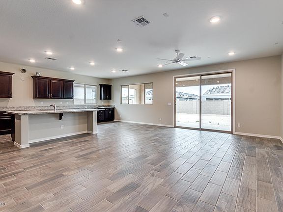 4th image of 17133 W Laurie Ln