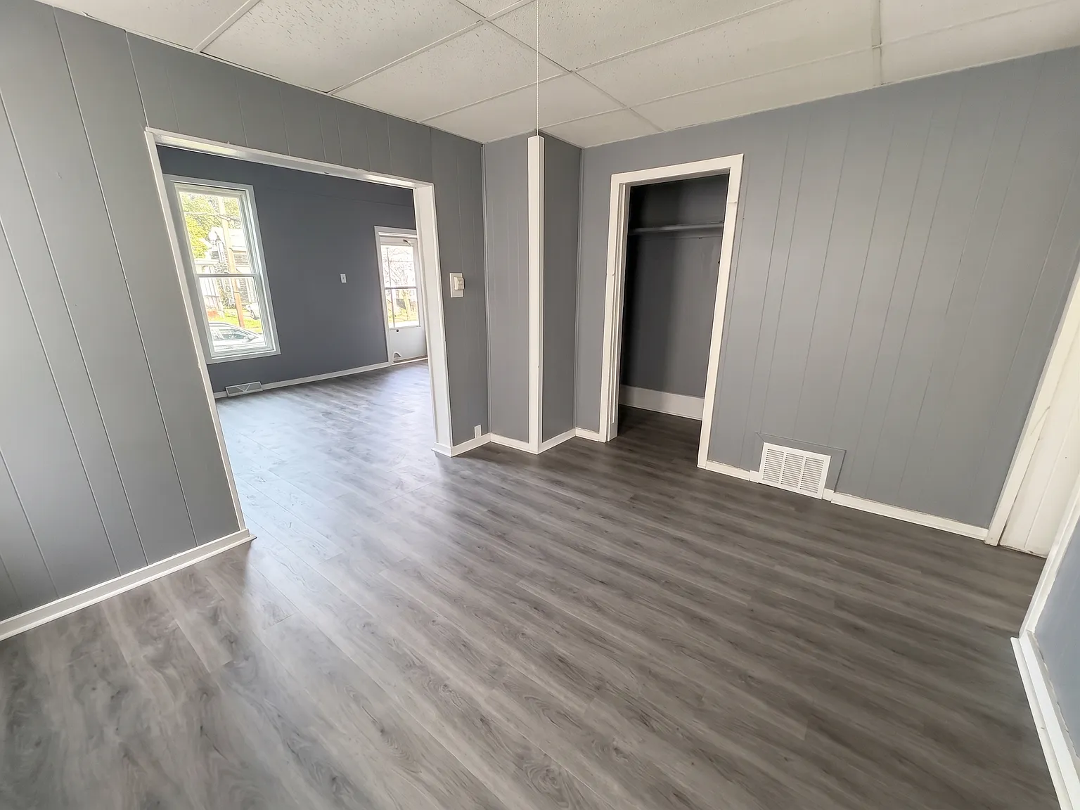 3 bed, 1500 sqft, $1,100 — Photo 2
