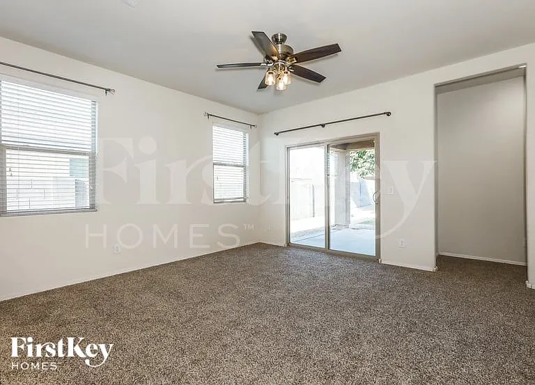 11316 E Cliffrose Ln — Photo 2