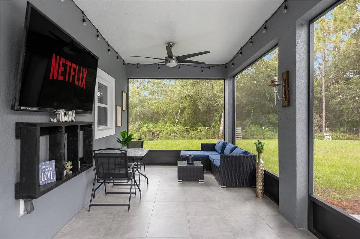 4 bed, 2.0 bath, 1764 sqft, $3,300 — Photo 4