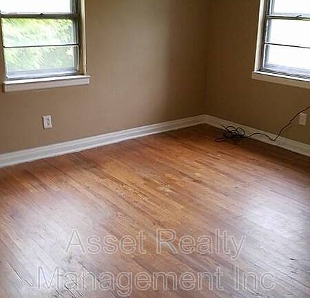 2nd image of 619 Houston St