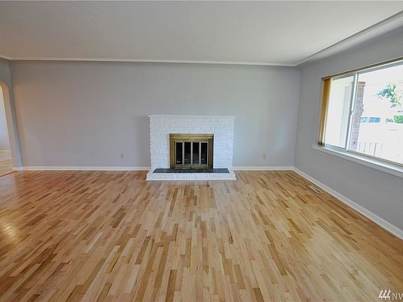 3rd image of 10716 Douglas Dr SW