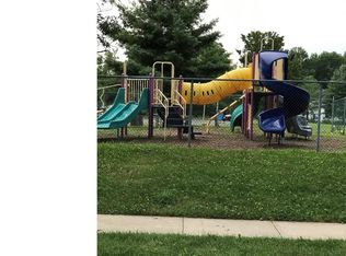 412 Lindsley Ct, Burlington, NJ 08016