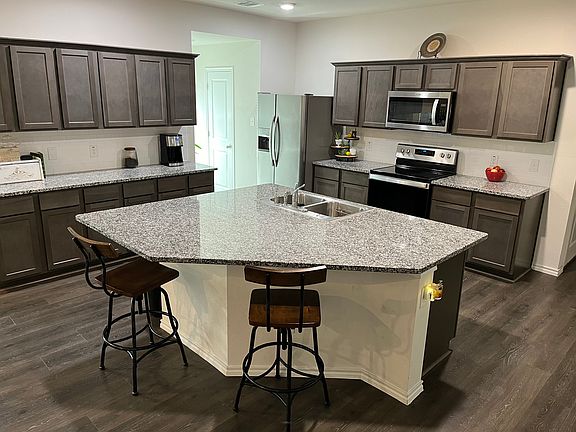 4th image of 108 Omaha Ln
