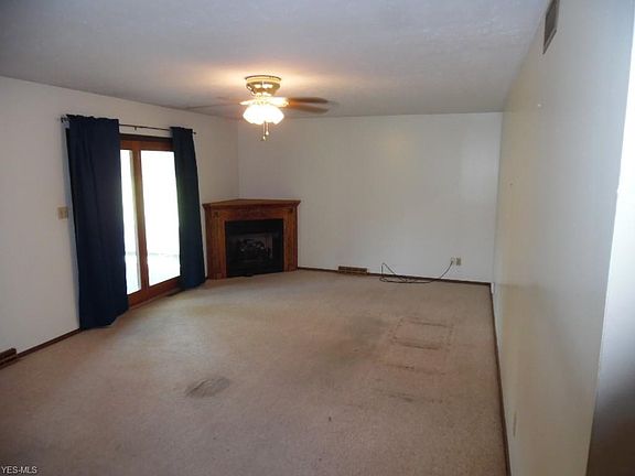 3rd image of 111 Devol Dr