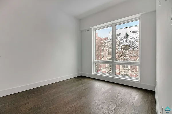 Rented by EXR | media 18