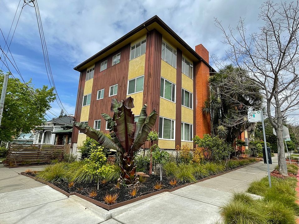 1st image of 2546 Warring St #3B-2Ba-1200Sqft