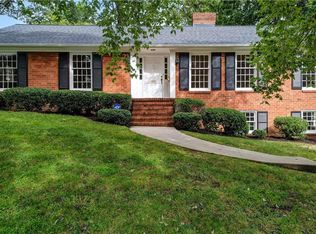 2802 Lenoir Dr, Greensboro, NC 27408