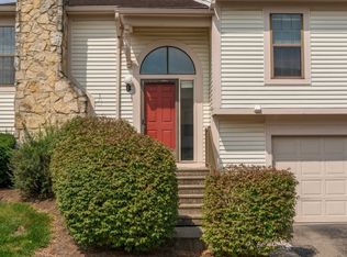 2387 Fieldstone Cir, Fairborn, OH 45324