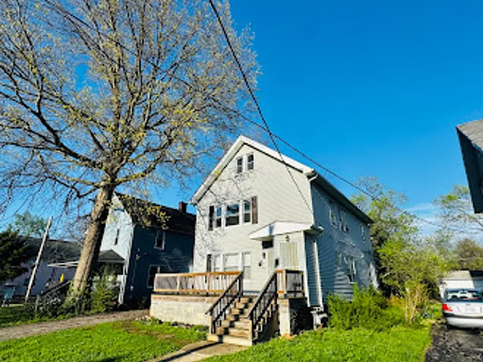 1333 E 188th St