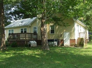 8411 Dunsinane Dr, Charlotte, NC 28227