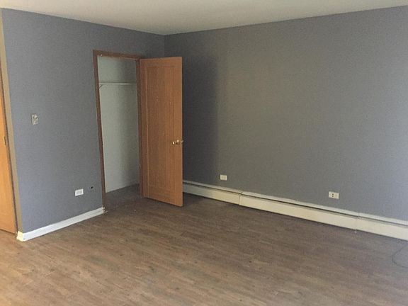 5th image of 101 Dover Dr APT 11