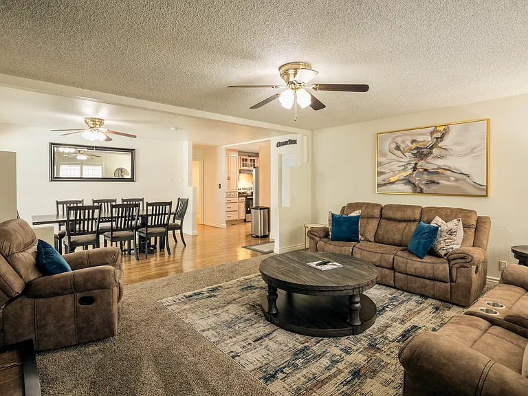 6495 N Angus St — Photo 34