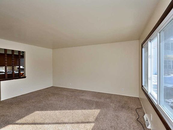 5th image of 1421 Fleetfoot Dr #1423