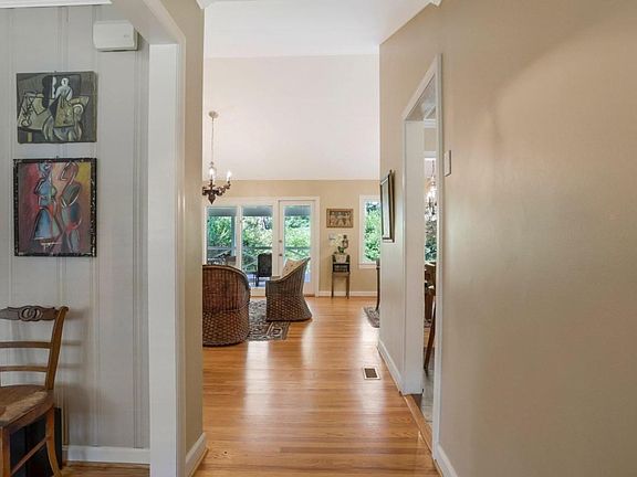2nd image of 1564 Heatherwood Dr