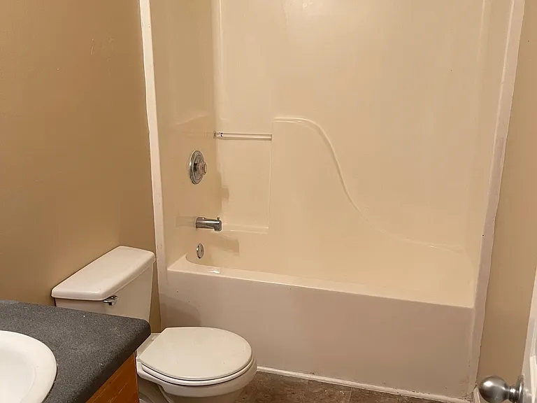 440 Woodlawn Ave NW #1 — Photo 9