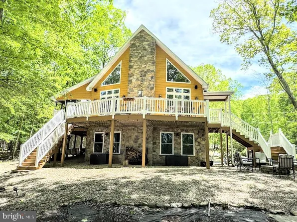 64 Algonquin Dr, Hazleton, PA 18202