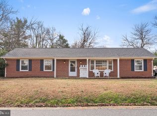 204 Redwood Dr, Fredericksburg, VA 22408