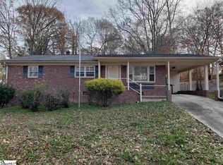 106 Pinewood Dr, Greer, SC 29651