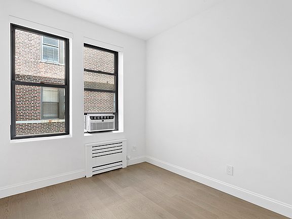 5th image of 915 W End Ave #906