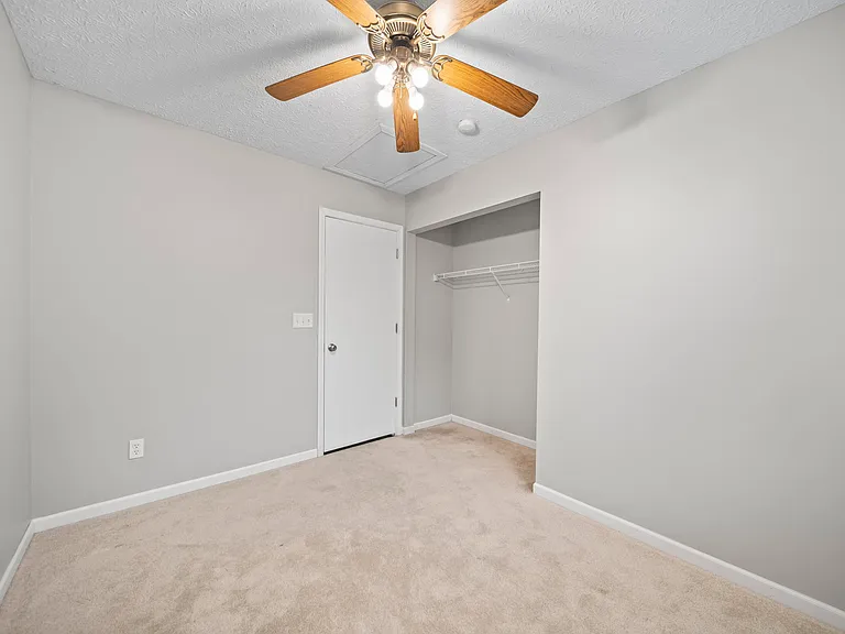 1300 Faunsdale Dr — Photo 28