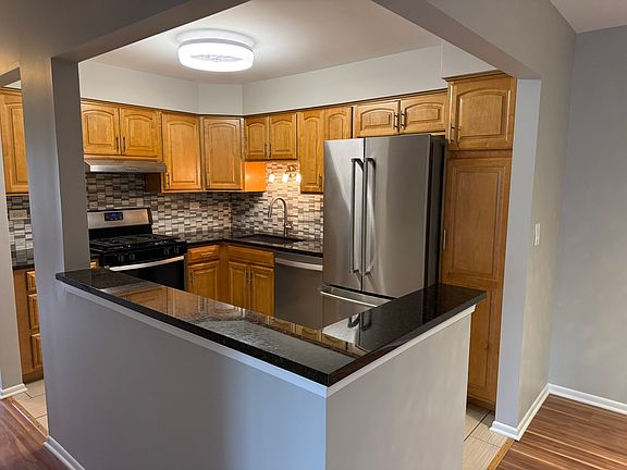 4th image of 420 74th St APT 204