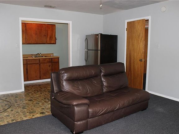 2nd image of 1338 Logan Ave