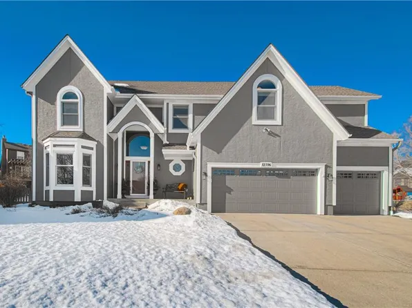 12706 W 122nd Ter, Overland Park, KS 66213