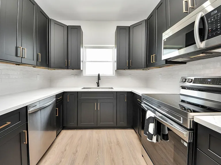 9732 Tuffly St #B — Photo 15