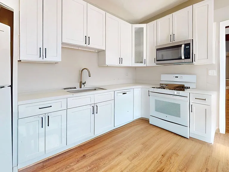 12 Lyman St #1 — Photo 1