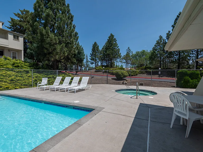 1050 NE Butler Market Rd #36 — Photo 22