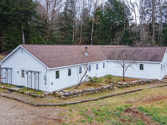 4th image of 140 Tully Brook Road