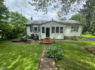 15 Van Dunk Ln, Ringwood, NJ 07456