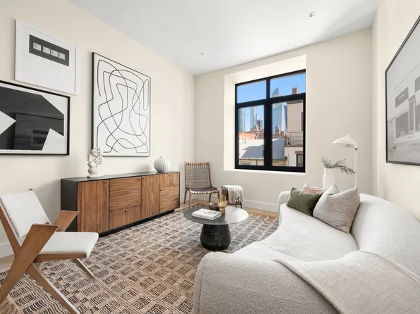 435 West 19th Street image 1 of 12