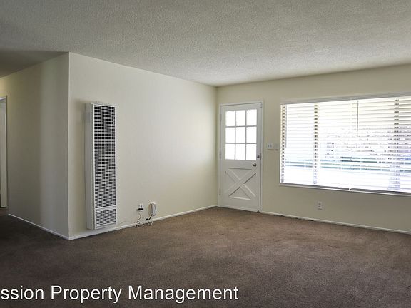 4th image of 5586 Farina Ln