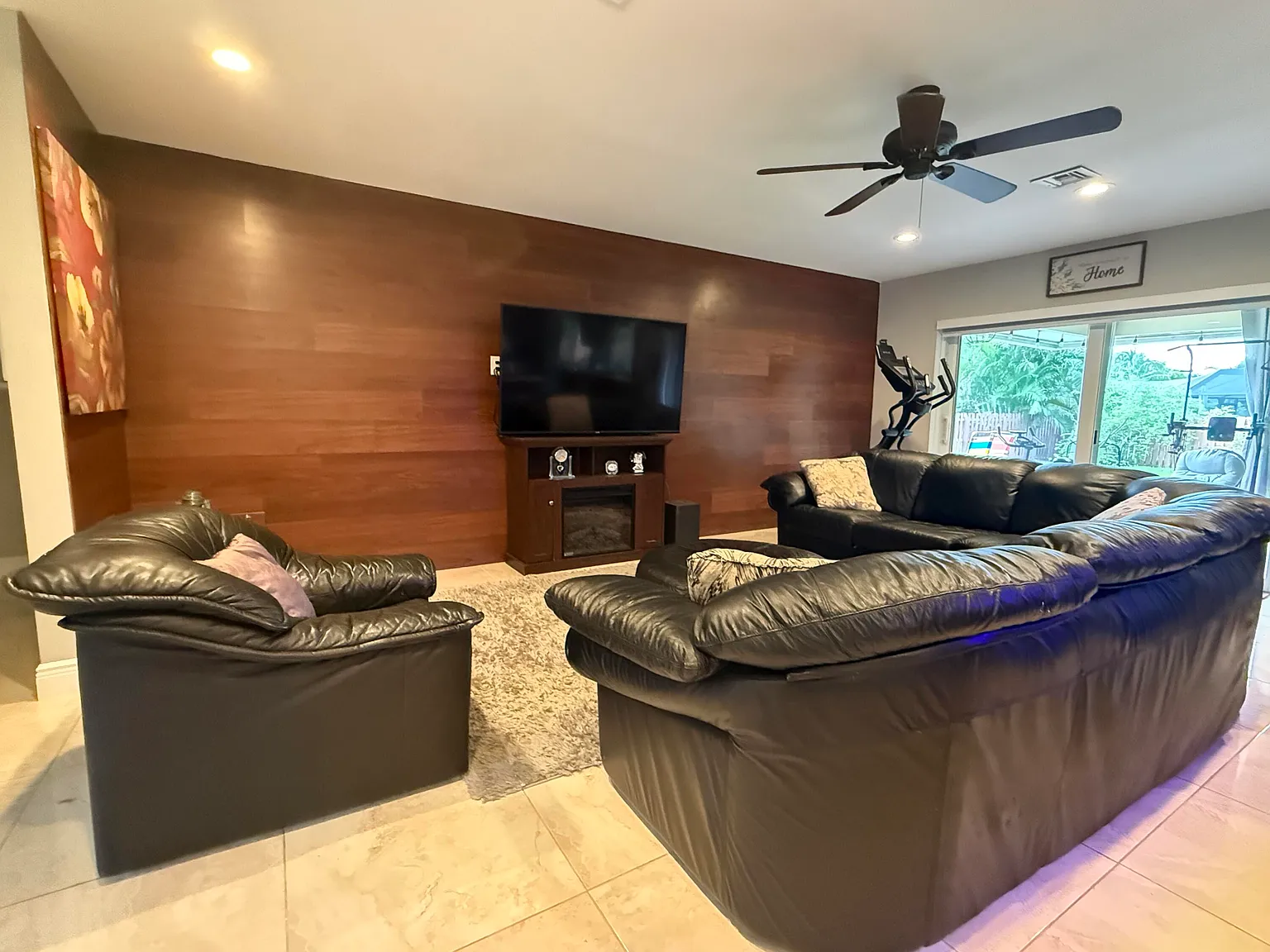 3 bed, 2.0 bath, 1770 sqft, $7,900 — Photo 2